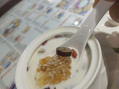 -广信牛奶甜品世家(台东店)