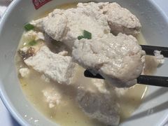 -魏铭鱼头捞饭(晋阳路店)