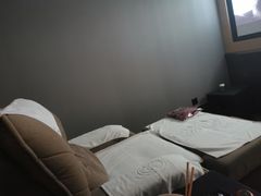 -金色印象·4K影院式足体养生(杨家坪西郊店)
