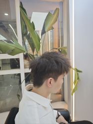-赤道 Hair Salon