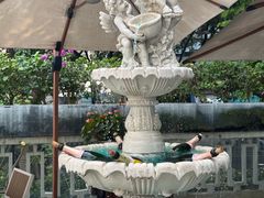 -Mark&Mars Restaurant