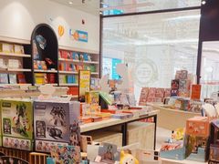 -钟书阁(群光广场店)