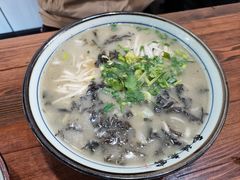 独家芝麻叶面条-方城烩面(机场店)