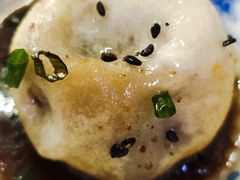 -老字号眼镜子煎包汤包店