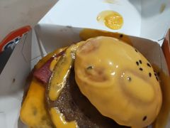 芝士熔岩牛肉汉堡-前进5路汉堡炸鸡(前进五路店)