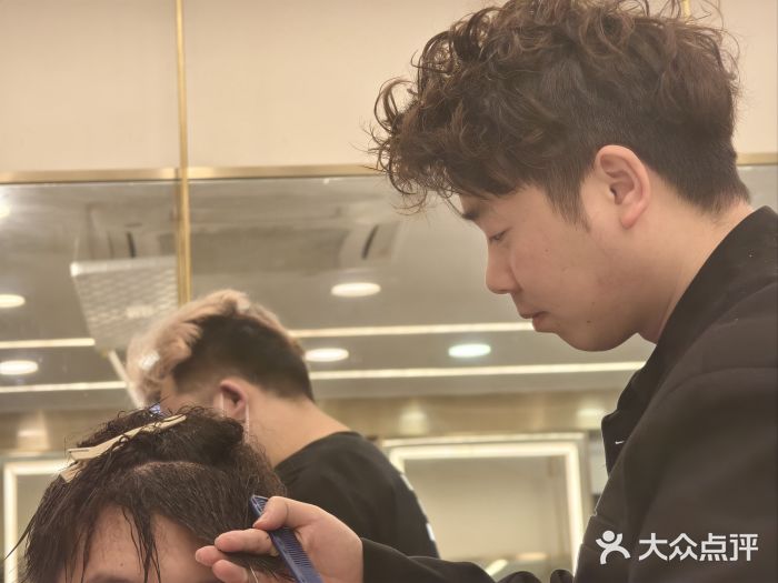 蓝调造型·烫发·染发(津泰店)图片