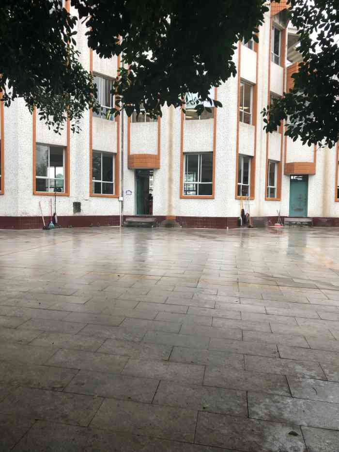 嘉陵小学-"从双碑嘉陵厂老厂区一路拐进去 ."-大众点评移动版