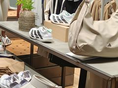 -adidas(正佳广场店)