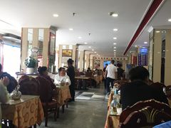 大堂-添福来墨鱼饺子 · 海鲜东北菜(大连星海·黄浦路店)