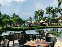 -亚龙湾希尔顿自助餐厅·海鲜·烧烤·沙滩BBQ·现场乐队