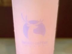 桃桃可尔必思-瑞幸咖啡(岳家嘴地铁站店)
