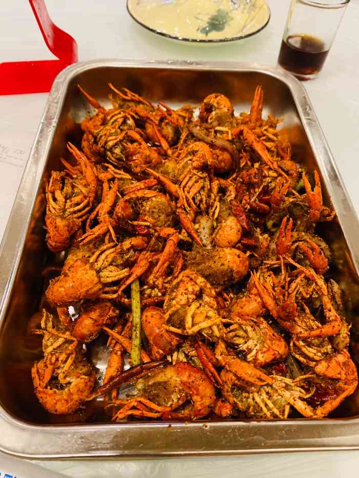 徐氏汉东龙虾(昌里店)-"朋友疫情后第一次回上海,陪他一起吃个晚饭.