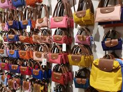 -Longchamp(佛罗伦萨小镇奥特莱斯店)