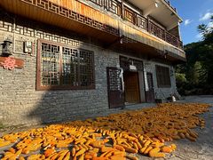 -高荡千年布依古寨旅游景区