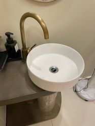 -苑苑vbeauty科技美容SPA