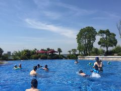 -上海滴水湖皇冠假日酒店