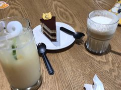 -藏猫猫咖啡主题馆(中央大道店)