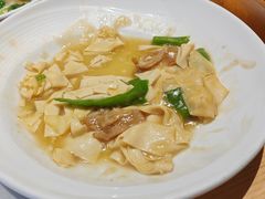 -关东小磨东北菜(上海长风大悦城店)