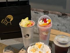 椰皇冰-喜茶(深圳万象城黑金店)
