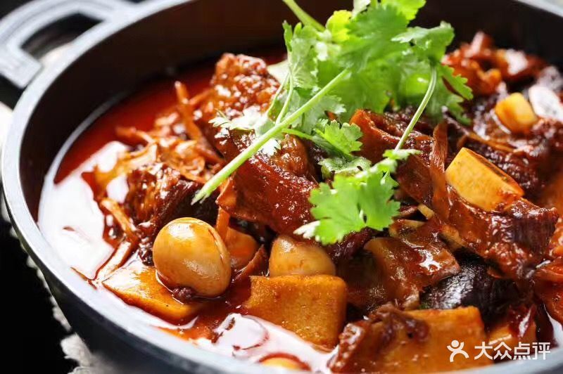 胖哥俩肉蟹煲(万达广场店)牛排煲图片 - 第1张