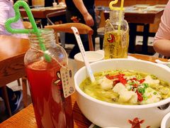 -渝是乎川渝小炒(新世界百货望京店)