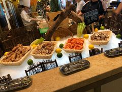 -大中华希尔顿酒店-念自助餐·嗨啤·小龙虾