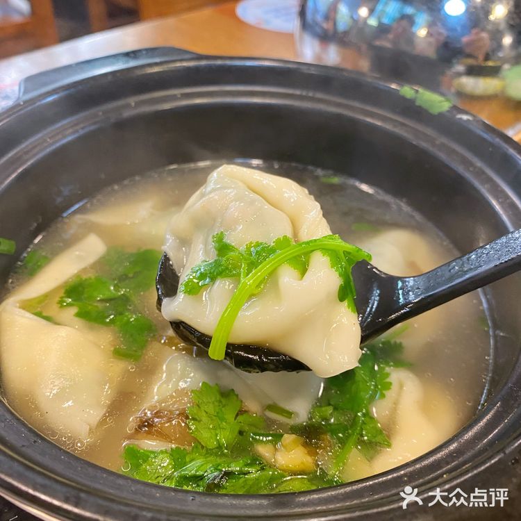 吃完一礼拜又想吃了，啊 神奇的味道 是宝山的一家老店了