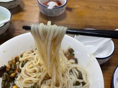 -牛八宝桂林米粉(八里庄店)