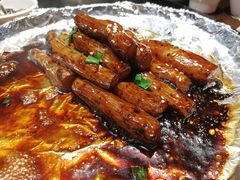 -东口码头·烧鸽子·鱼头泡饼·地方菜(金鹰悦城店)