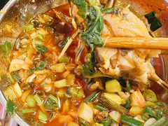 秘制黄辣丁-鸿顺老铁锅美蛙鱼府(解放碑店)