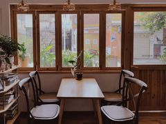 -In Cafe隐食研室