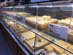 面包甜点陈列柜-清真全盛斋传统糕点(西羊市店)