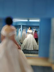 点击看大图 婚纱-觅白婚纱礼服馆