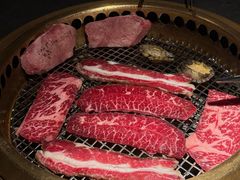 -铭牛烧肉·和牛海鲜自助(高新月牙湖店)