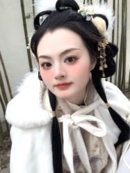 -一揽芳华汉服旗袍体验馆(拙政园店)