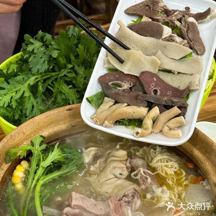 杭州西湖边的烟火气,贴胃的一郭羊肉炉