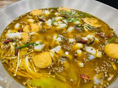 激情椒麻鱼-八张桌子(老店)