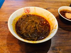 -万记麻辣烫国展总店