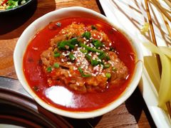 剁椒冒脑花-串门邻居串串火锅(云南南路店)