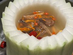 -得意咚瓜·顺德鱼生·冬瓜火锅(深圳首店)