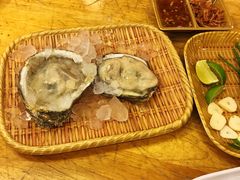 -J Daeng Seafood