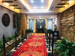 -山明水秀大饭店