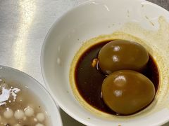 老卤蛋-芳婆糕团店(王府大街店)
