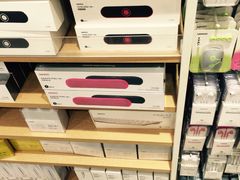 -名创优品(北京新中关购物中心地铁层店)