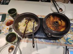 -云海肴·汽锅鸡·云南菜(天山百盛优客店)