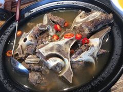 -香山湖家家宴(中山陵店)