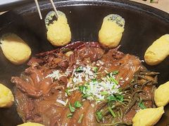 -万里闯关东铁锅炖菜馆(高新旗舰店)