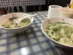 小馄饨-潘国仙耳光馄饨(黄家阙路店)