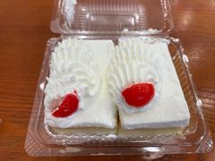 -红宝石·鲜奶小方·海派西点房(南丹店)