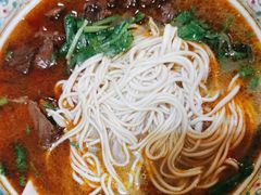 -金杨拉面王小吃面馆·牛三宝面·红烧牛肉粉